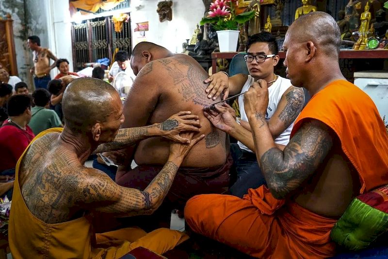 fiestas en tailandia - festival de tatuajes tailandes