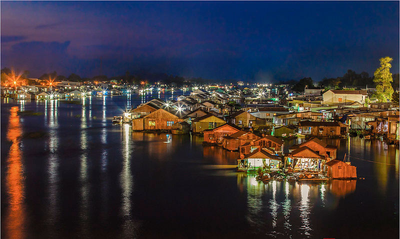 pueblo flotante en chau doc