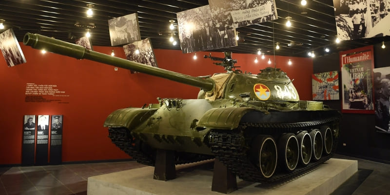 Tanque T-54B utilizado en la campaña para liberar el sur de Vietnam
