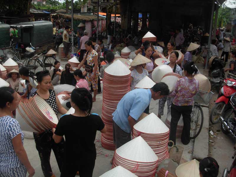 vietnam sombrero - non la - pueblo de chuong