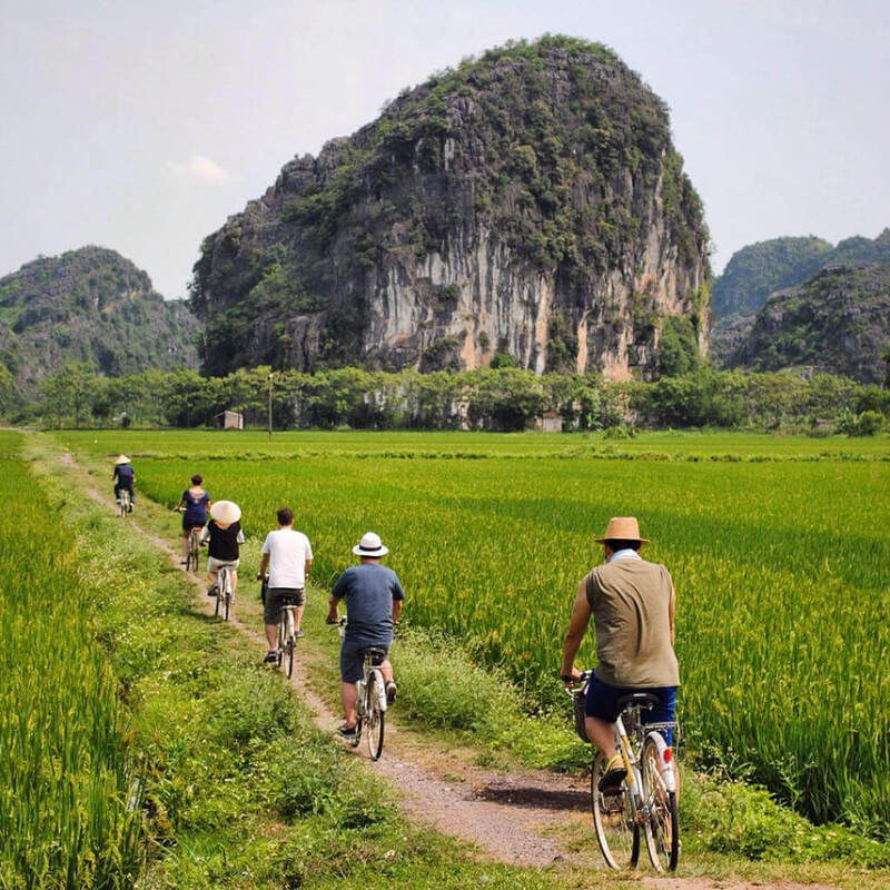tam coc en bicicleta - turistas