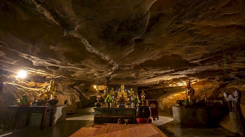 cueva oscura