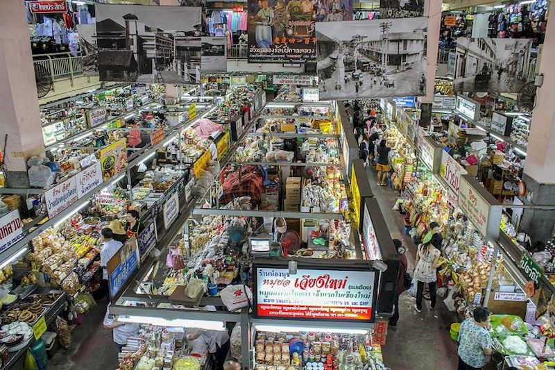 mercado nocturno en chiang mai