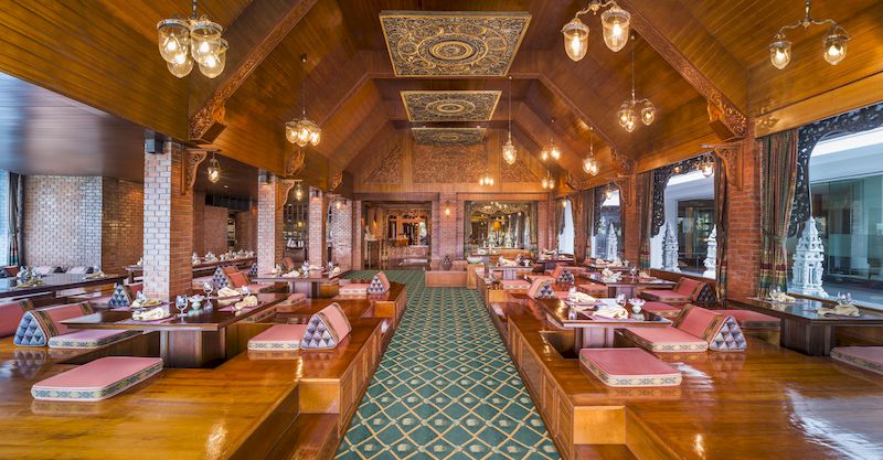 restaurante con estilo tradicional tailandés