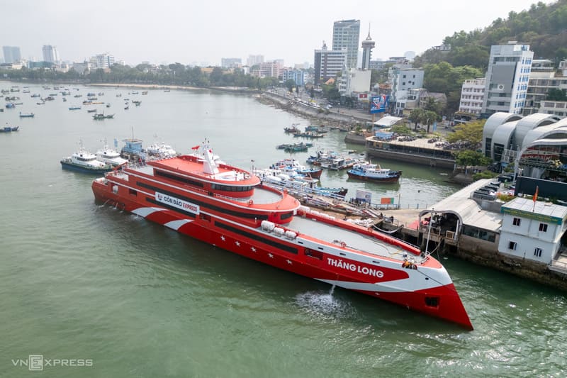 barco de thang long