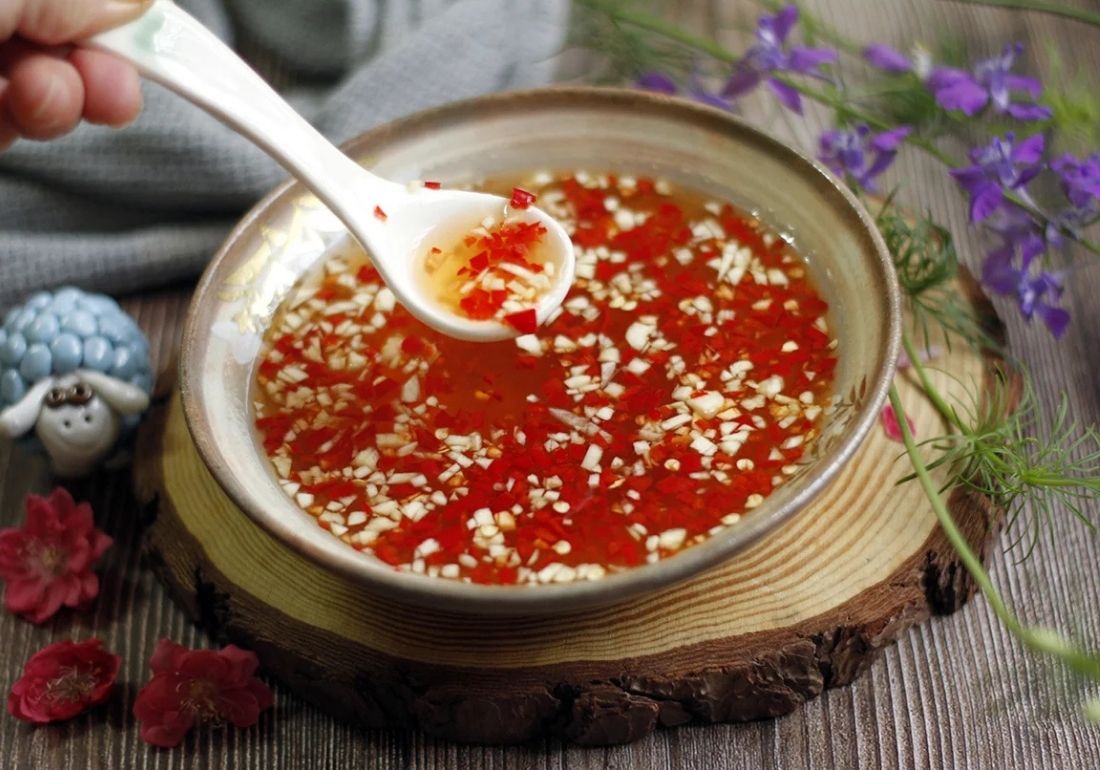 salsa para los rollitos en año nuevo en vietnam
