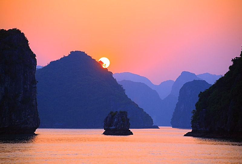 atardecer en la bahia de lan ha
