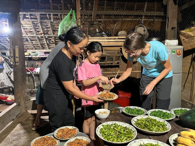 dormir en casa local en pu luong