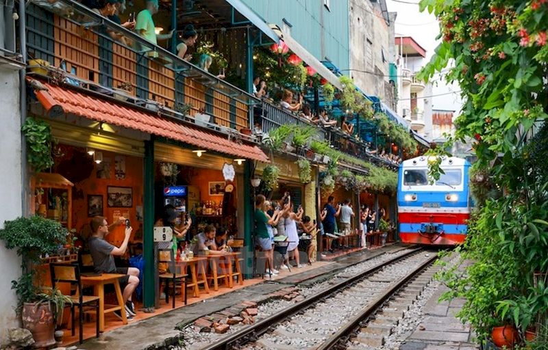 calle del tren hanoi