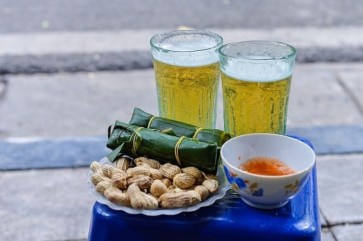 Cerveza fría (Bia hoi)