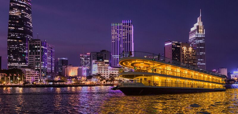 crucero en el rio saigon