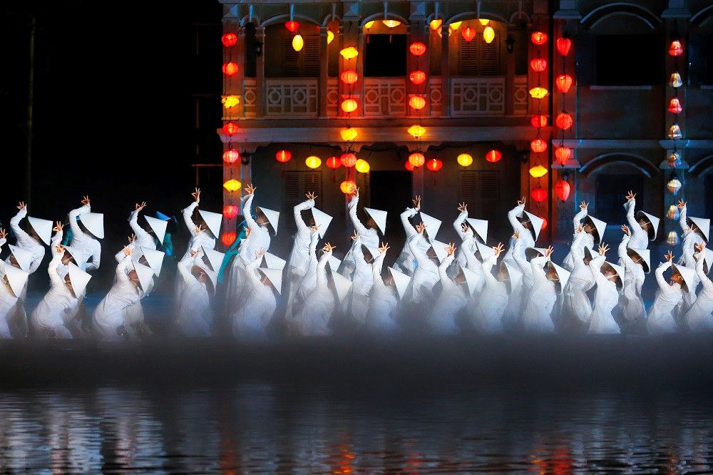 espectaculo en casco antiguo hoi an