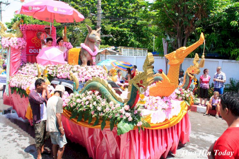 songkran en hua hin