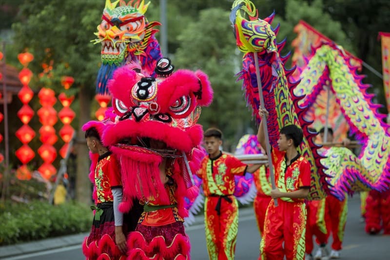 Festival de Hue - Festival de Otoño - danza de leon