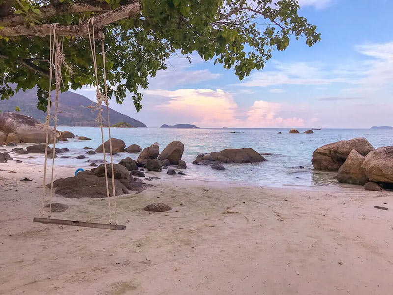 sunrise beach en koh lipe