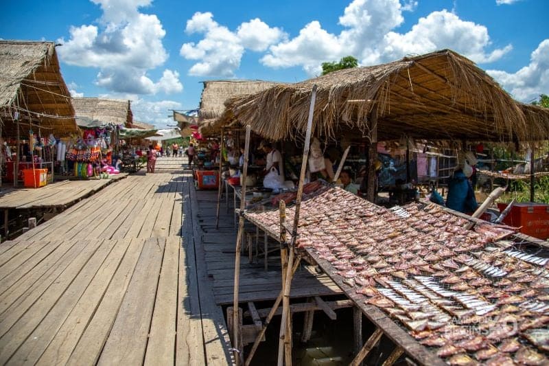 mercado local en kratie camboya