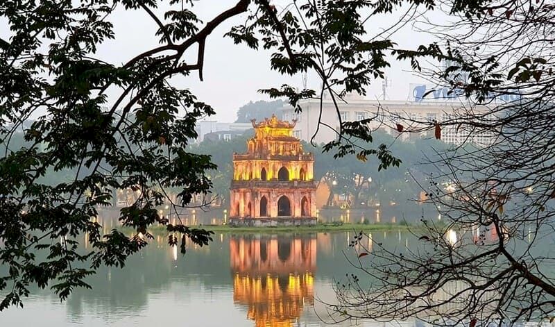 vietnam en noviembre - lago de hoan kiem