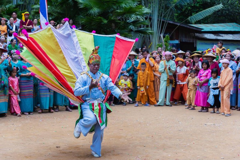 la gente Shan en mae hong son