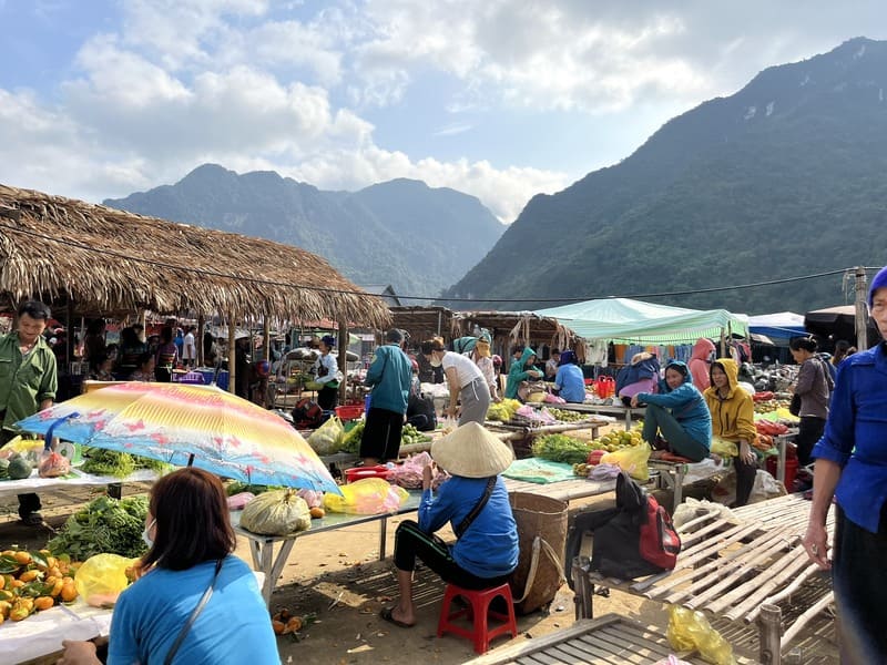 mercado pu luong - pho doan