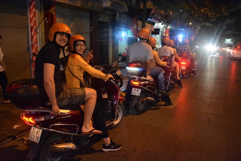 tour moto saigon night