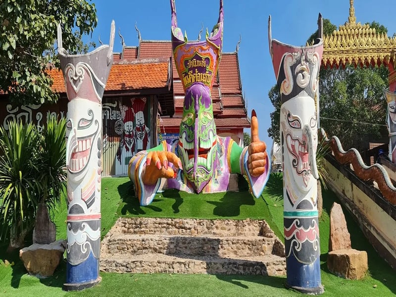 phi ta khon