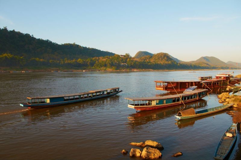 barco en vang vieng laos