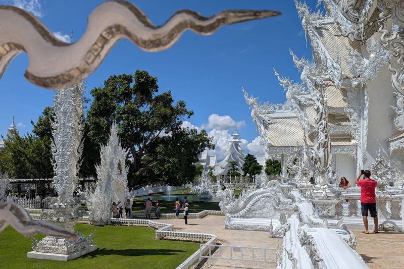 templo blanco chiang rai