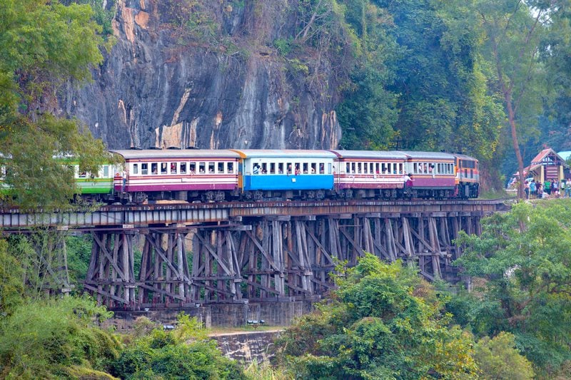 tren tailandia