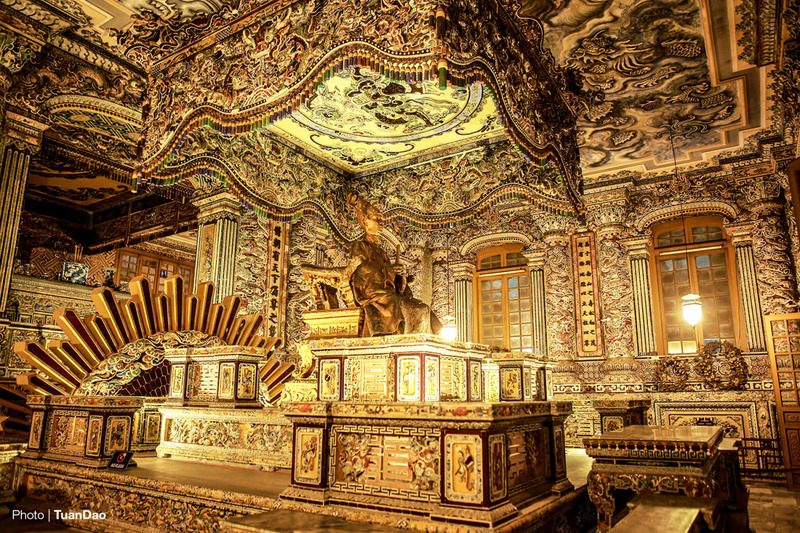 destinos asiaticos baratos - tumba khai dinh en hue