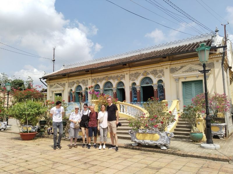 can tho - nuestros viajeros en casa antigua Binh Thuy