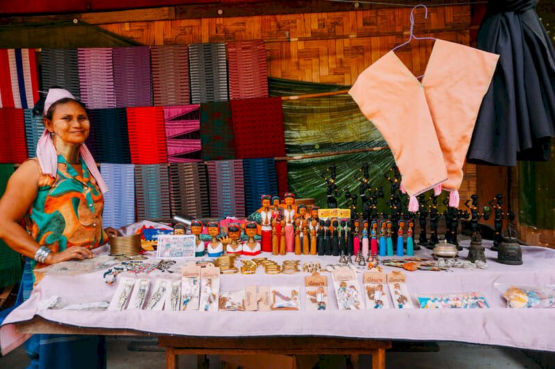mujeres jirafas tailandia