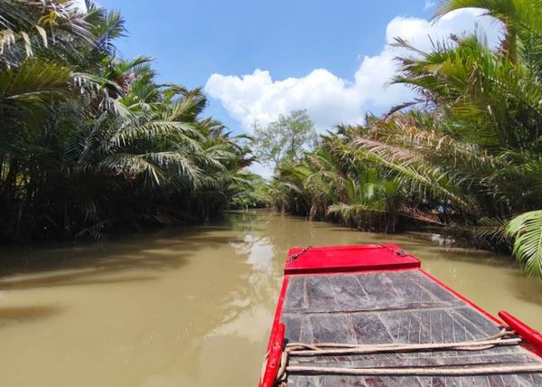 Paseo por los canales del Delta del Mekong