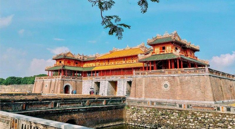 La belleza de la enorme arquitectura de la Ciudad Imperial de Hue