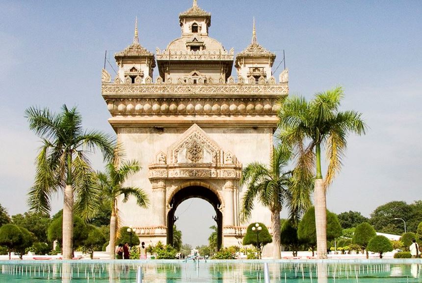 Puerta de Patuxai, un emblemático monumento que refleja la historia de Laos