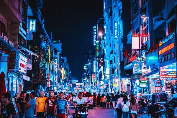 Mercado nocturno en Saigón