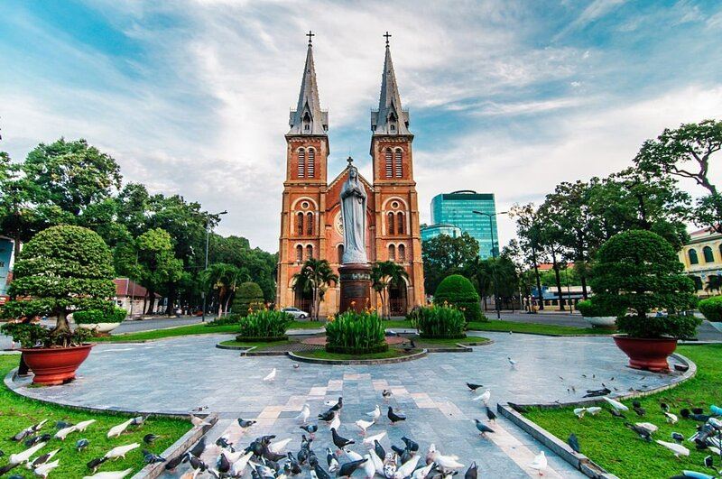 La Catedral de Notre Dame de Saigón se contruyó en 1865