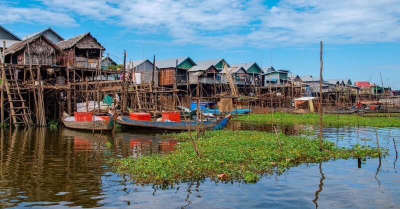 Un pueblo flotantes en Camboya
